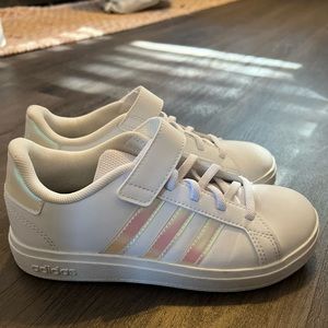 adidas Grand Court 2.0 Infant Girls' Sneaker, Size 1.5Y
